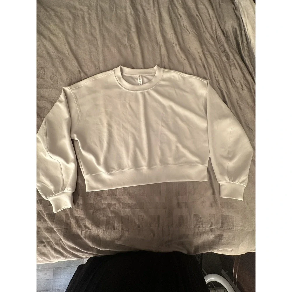 Lululemon Sweatshirt Women8 Opal White Cropped Crewneck Stretch Pullover LW3EZLS